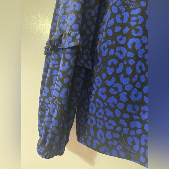 MICHAEL KORS - Blue Cheetah Print Ruffle Top - Worn Twice - Size L - Picture 4 of 5